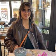 Doy clases tanto de forma presencial como online, me centro en el apoyo a los conocimientos impartidos en las aulas y preparo las sesiones con anterioridad para poder centrarme en aquello en lo que el alumno sienta mayor dificultad